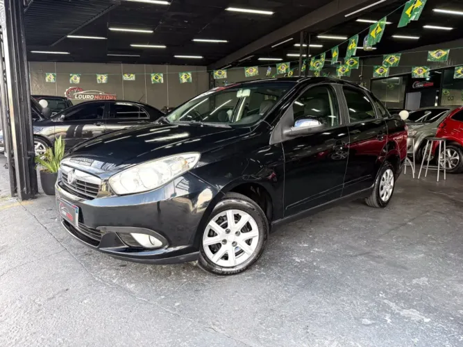 Fiat Grand Siena Attrac. 1.4 EVO F.flex 8V 2013