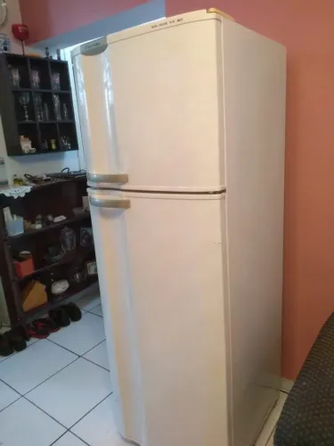 Geladeira Electrolux DC39