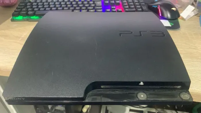 PS3 acende a luz verde e desliga sozinho