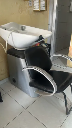 Lavatorio e cadeira