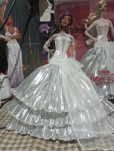 Barbie Holiday 2008 - African American Version (AA) Fora da caixa