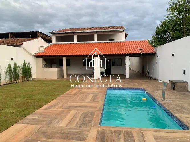 Sobrado à venda em Uberlândia (Bairro Minas Gerais) 3 quartos, 1 suíte, 4 vagas, piscina