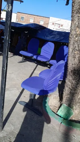 Cadeiras a venda