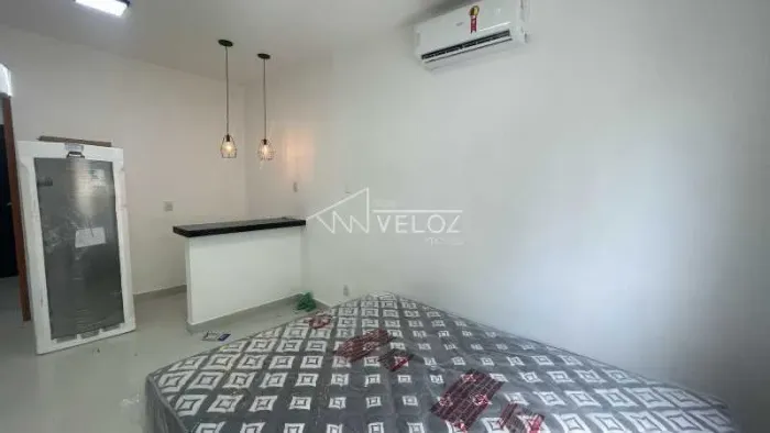 Kitnet/Conjugado : / Residencial / Botafogo