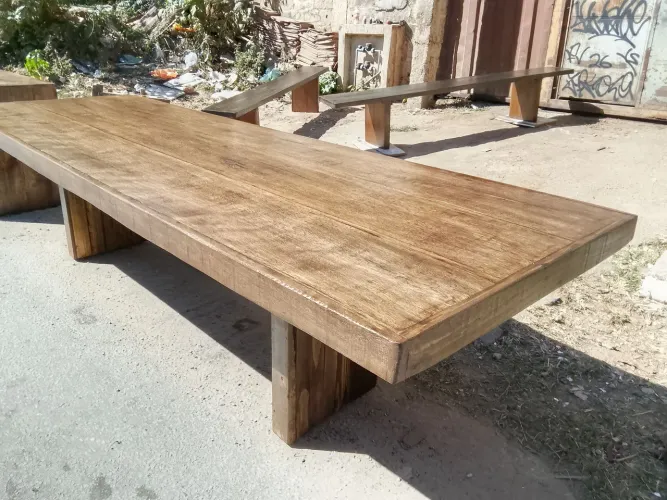 Mesa de madeira demolição nas medidas de 3 ×90 