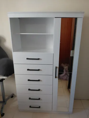 CÔMODA COM ESPELHO ZAPATEIRA E TOCADOR0