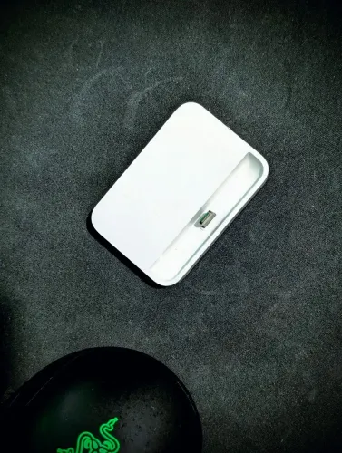 Dock Apple original A1505
