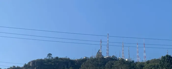 Terreno com 598m2, situado na Avenida do Antão, Morro da Cruz, Centro. - Florianópolis - S