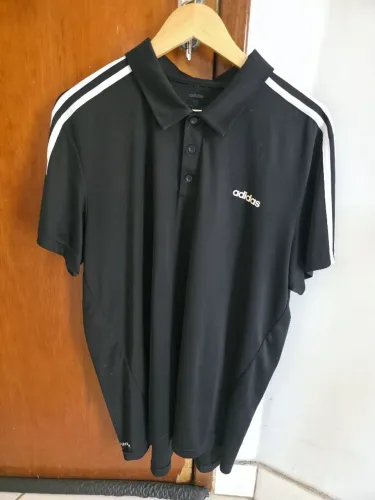 Camisa esporte Adidas e camisa social Calvin Klein original,seminovos R$ 30.00 cada