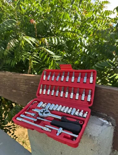 Kit Ferramentas 46 Peças Com Soquetes e Chaves Para Carro e Casa