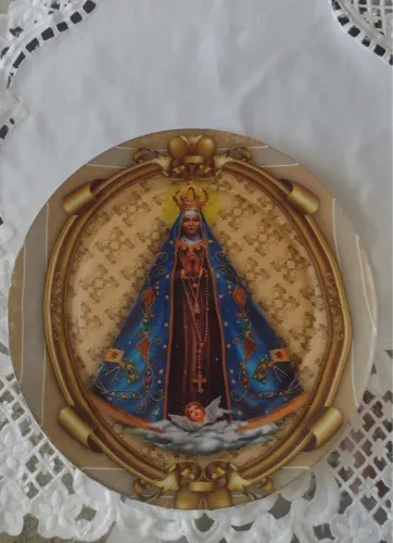 Prato artesanal , para mesa ou estante, abençoado na Basílica de Aparecida 