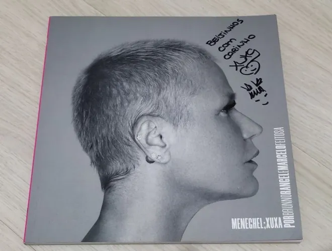 Livro da Xuxa autografado - Xuxa special edition