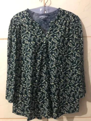 Blusa (P/M) Marca: H&M.