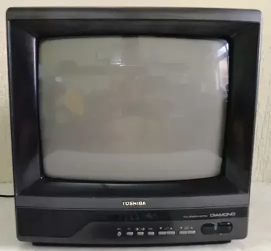 Tv Colecionador Tubo 14 Polegadas Colorida Antiga Marca Toshiba Bivolt c defeito