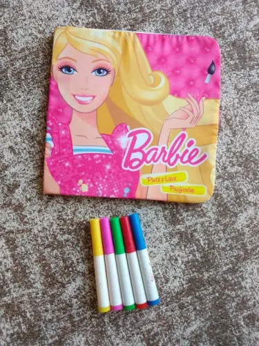 Livro de Pintura da Barbie Pinte e Lave
