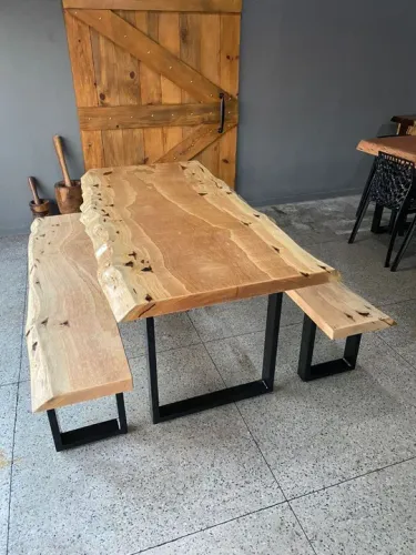 Mesa de Madeira