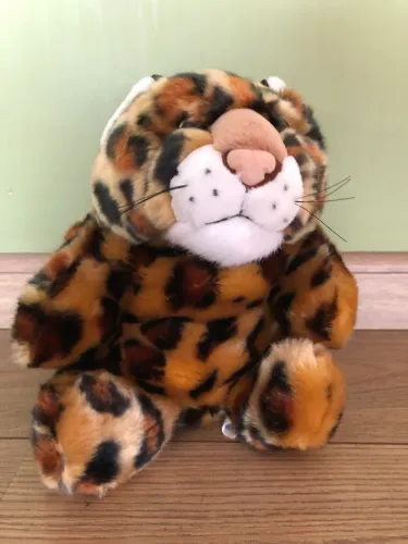 Pelucia onça