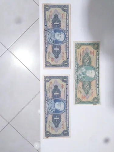 Cédulas de Cruzeiro (década de 40).