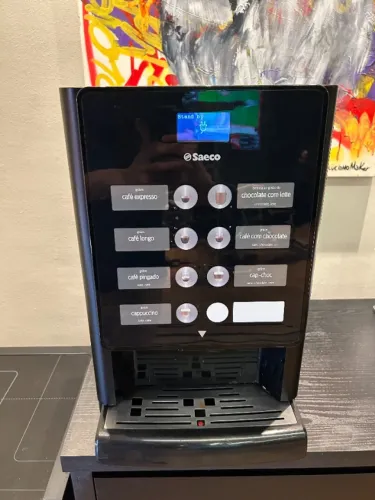 Cafeteira Expresso Saeco Iper Automática Multibebidas Cor Preto