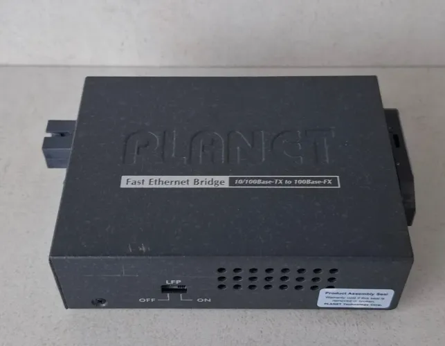 Conversor de mídia Planet FT806B20