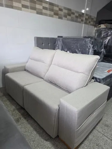 Sofá retrátil e reclinável 2,10 metros 