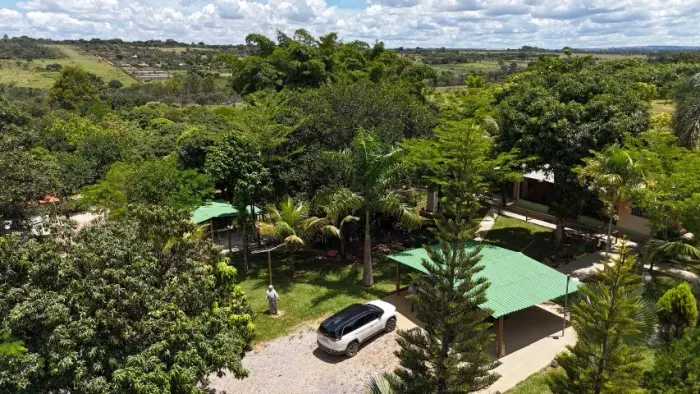 Sitio a venda de porteira fechada na Rota do Cavalo, DF 330, Sobradinho-DF.