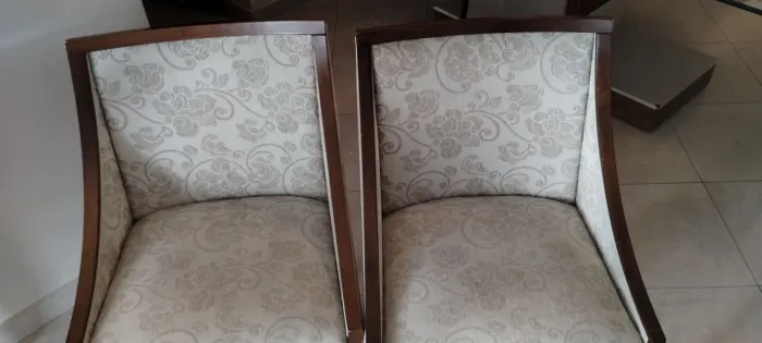 Duas Poltronas confortaveis otimo preço.