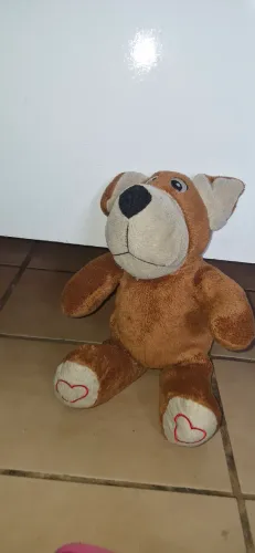 Cachorro de pelúcia