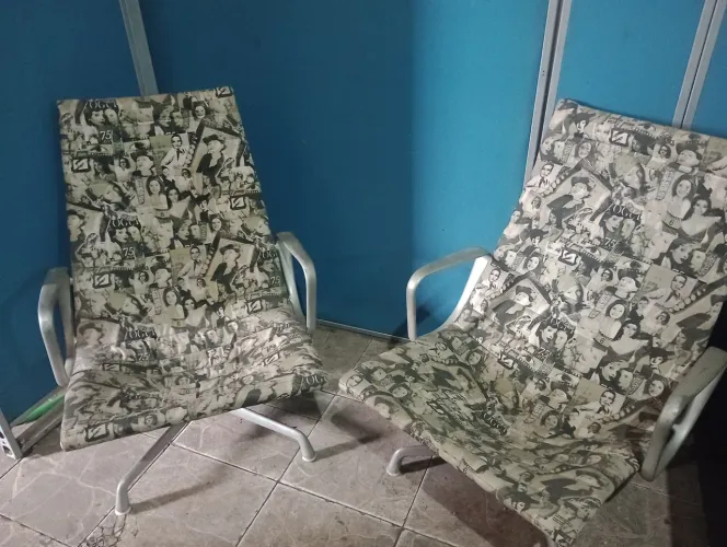 Cadeira de alumínio