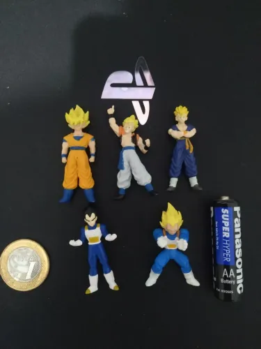 Bonecos Dragon Ball Z - Série de Figuras