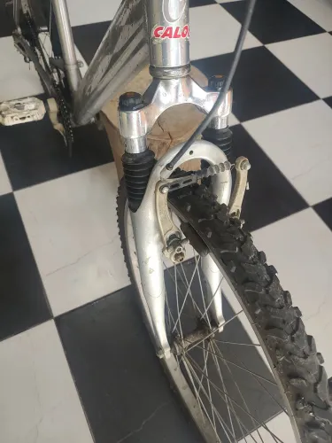 Bicicleta Caloi alumínio aro 26