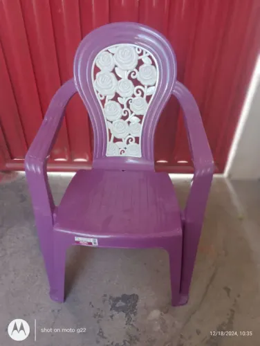 Cadeira de plástico
