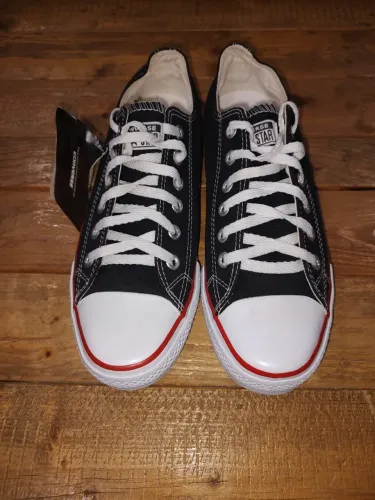 TENIS CONVERSE PRETO NUMERAÇÃO 40 VALOR 160,00