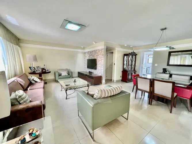 Apartamento à Venda com 3 Quartos, 2 Vagas fixas, 155m2 e varanda no Tremembé