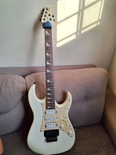 Guitarra Memphis MG 330 Floyd Rose + pedaleira Mooer GE150(+ pct 100 presets)