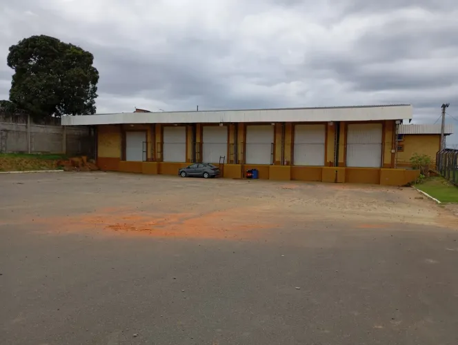 Galpão 1462m, Cross-docking com 14 docas para alugar em Viana 