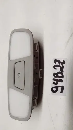 Luz Cortesia Audi A3 2014 8v0947111 (94b27)