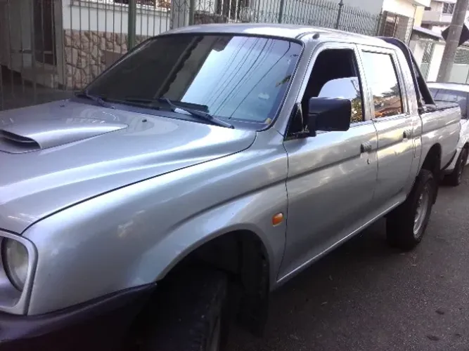 Mitsubishi L200 GL 2.5 4X4 CD Diesel 2007