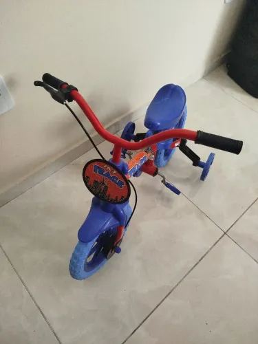 Bicicleta infantil homem Aranha