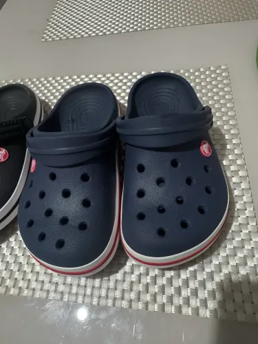 Crocks J1