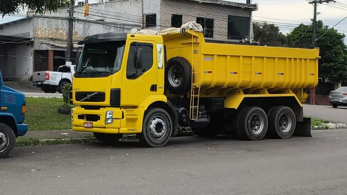 Caminhão volvo VW 260