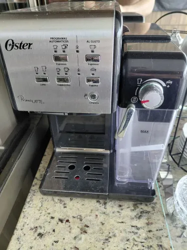 VENDO CAFETEIRA OSTER PRIMALATTE