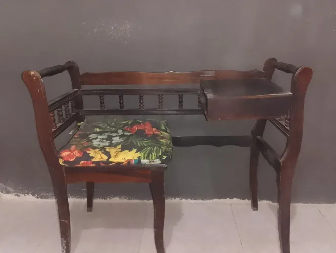 Escrivaninha Madeira maciça