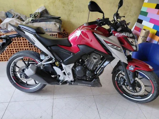 Cb300fcbs