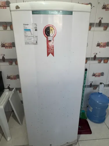 Vendo Geladeira 