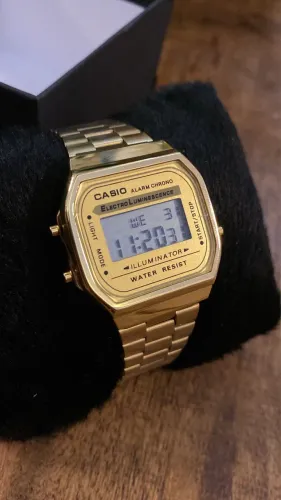Relógio Casio Vintage Dourado - Estilo Retrô
