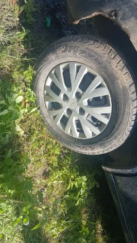 2 pneus + 2 rodas 