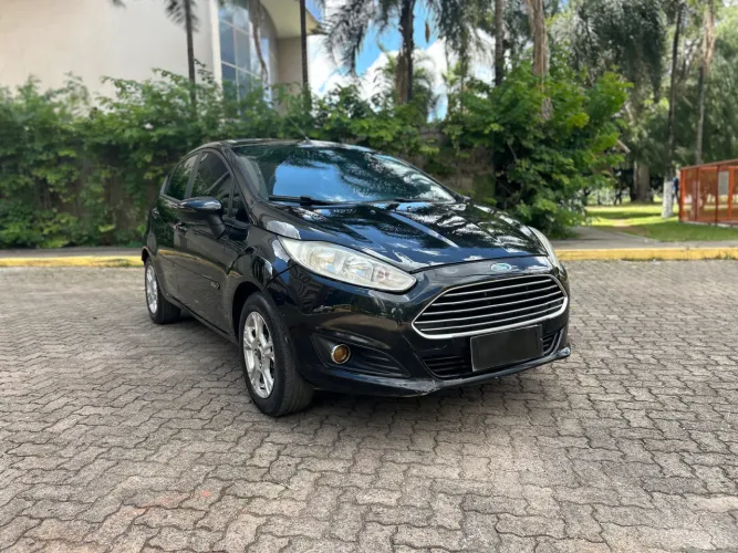Ford Fiesta 1.6 16V Flex Aut. 5P 2014