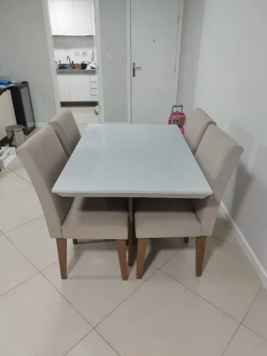 Mesa de jantar 4 lugares cadeiras