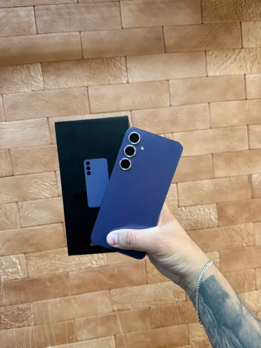 Samsung galaxy s24 plus sem detalhes - levo até você 